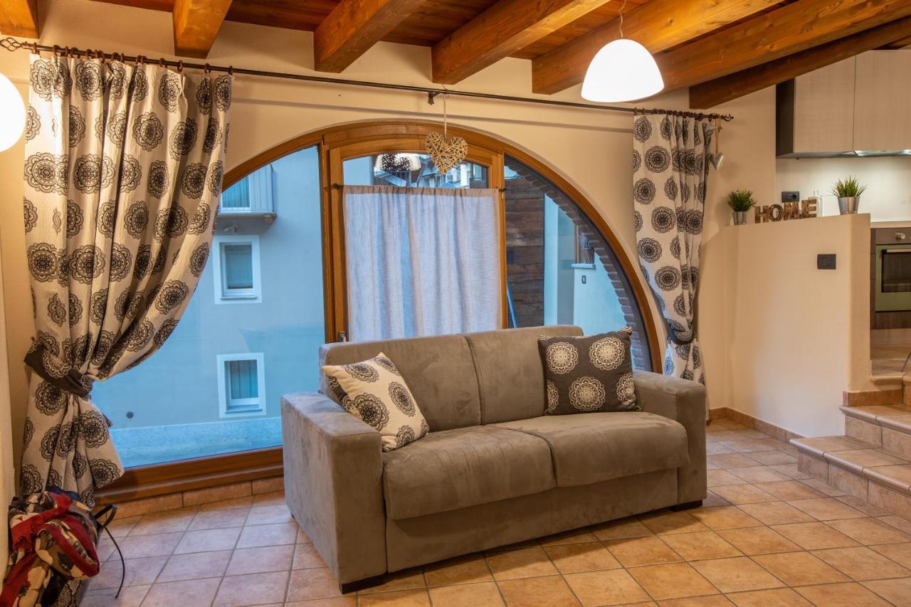 L'Atelier Du Temps - Les Greniers Appartements Aosta Eksteriør bilde