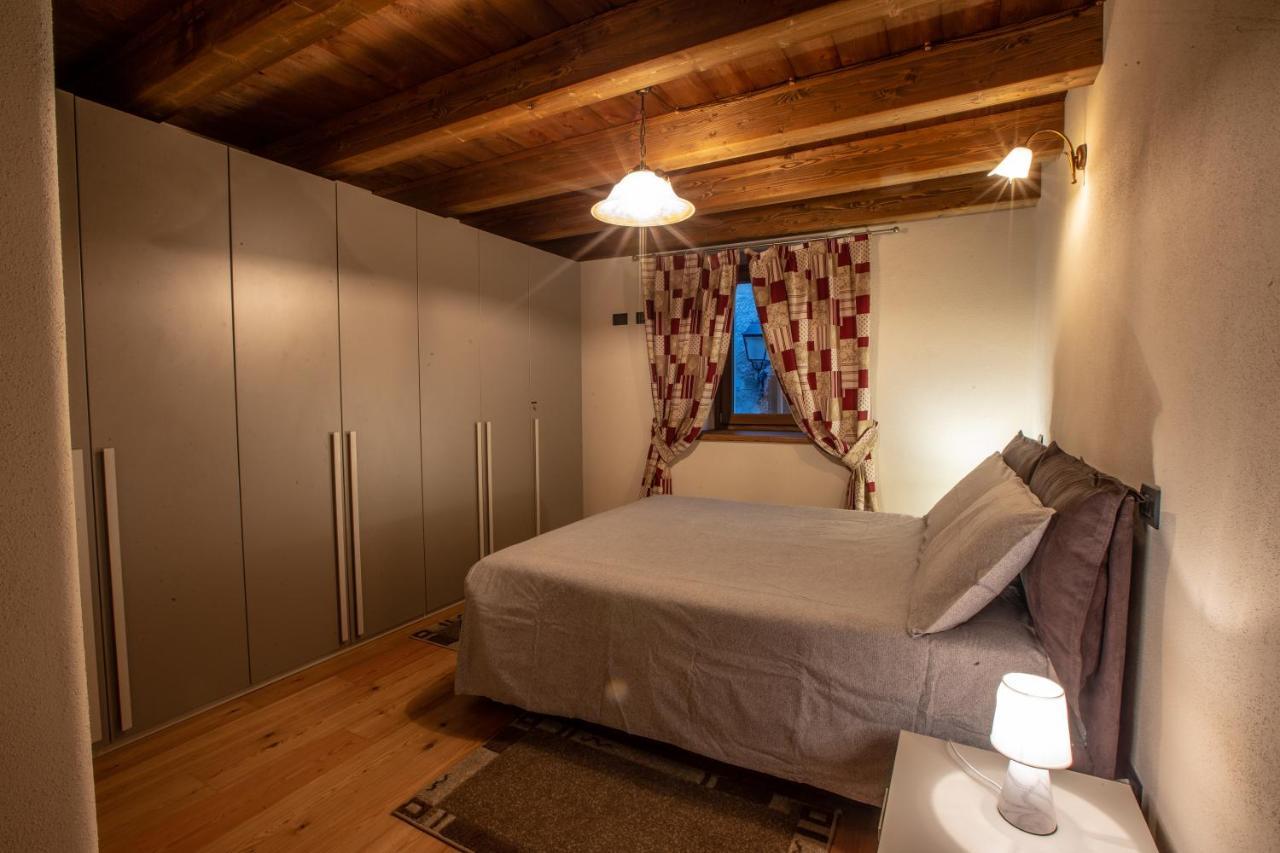 L'Atelier Du Temps - Les Greniers Appartements Aosta Eksteriør bilde