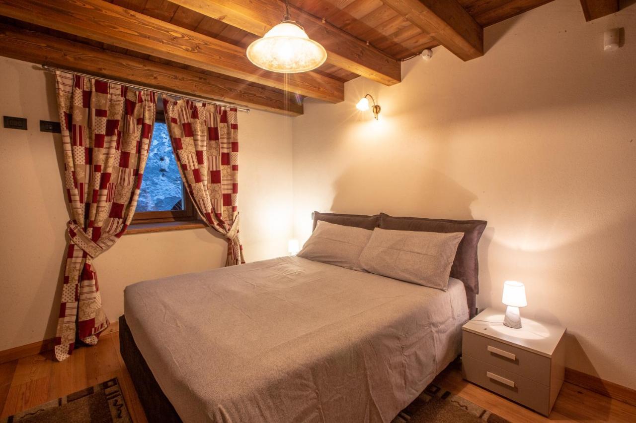 L'Atelier Du Temps - Les Greniers Appartements Aosta Eksteriør bilde