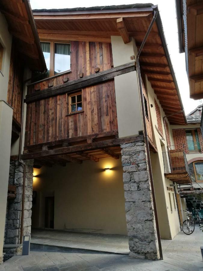 L'Atelier Du Temps - Les Greniers Appartements Aosta Eksteriør bilde