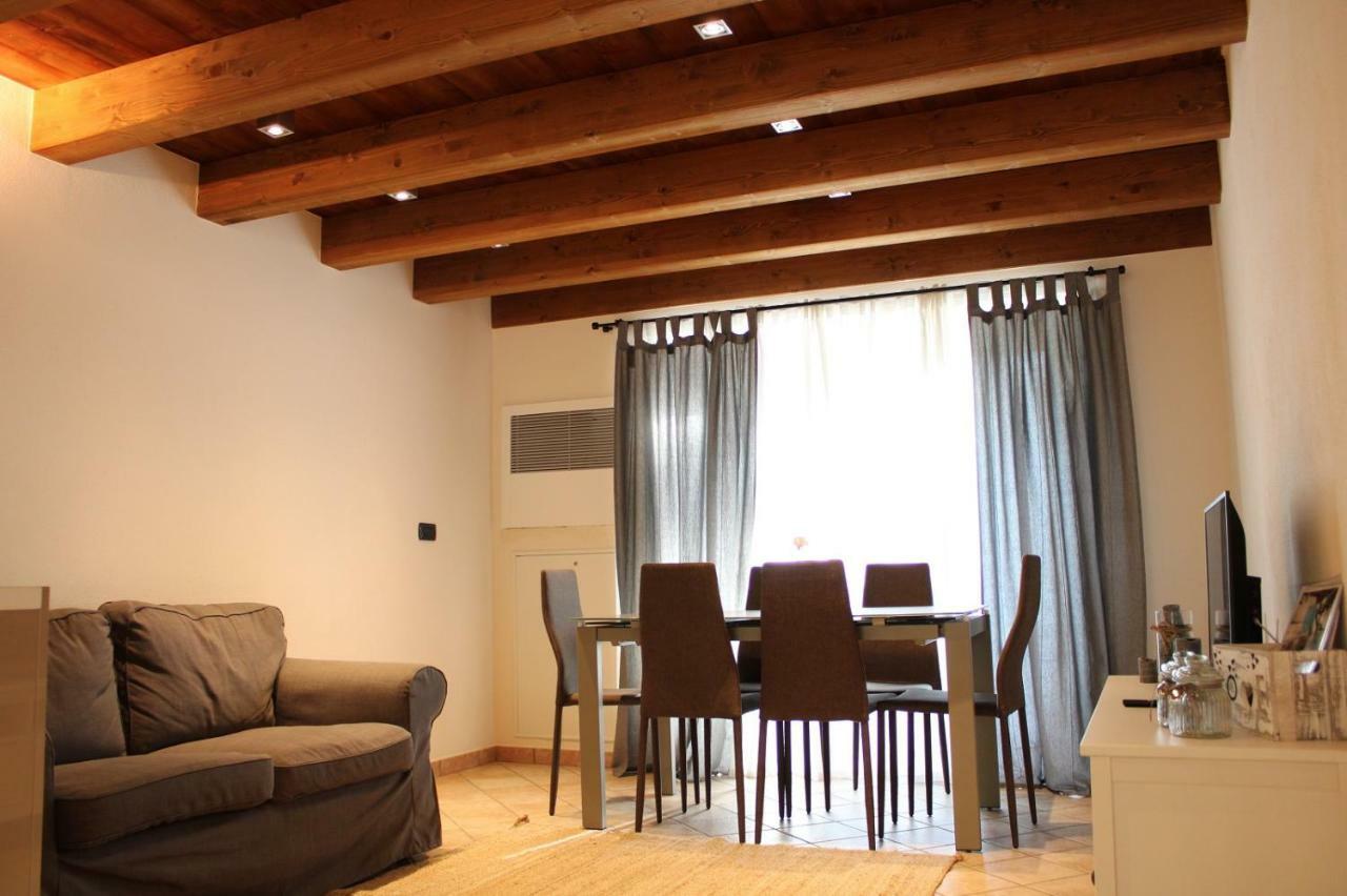L'Atelier Du Temps - Les Greniers Appartements Aosta Eksteriør bilde